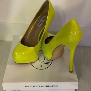 Gorgeous Steve Madden (Nala) heels